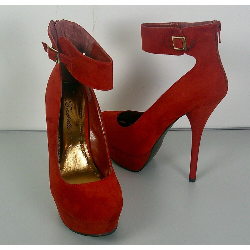 BRECKELLE'S WOMEN FAUX-SUEDE RUST ANKLE STRAP ROUND TOE PUMPS. SIZE 7.5